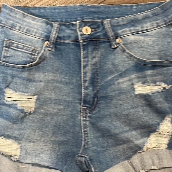 Distressed Jean Shorts - Picture 4 of 7